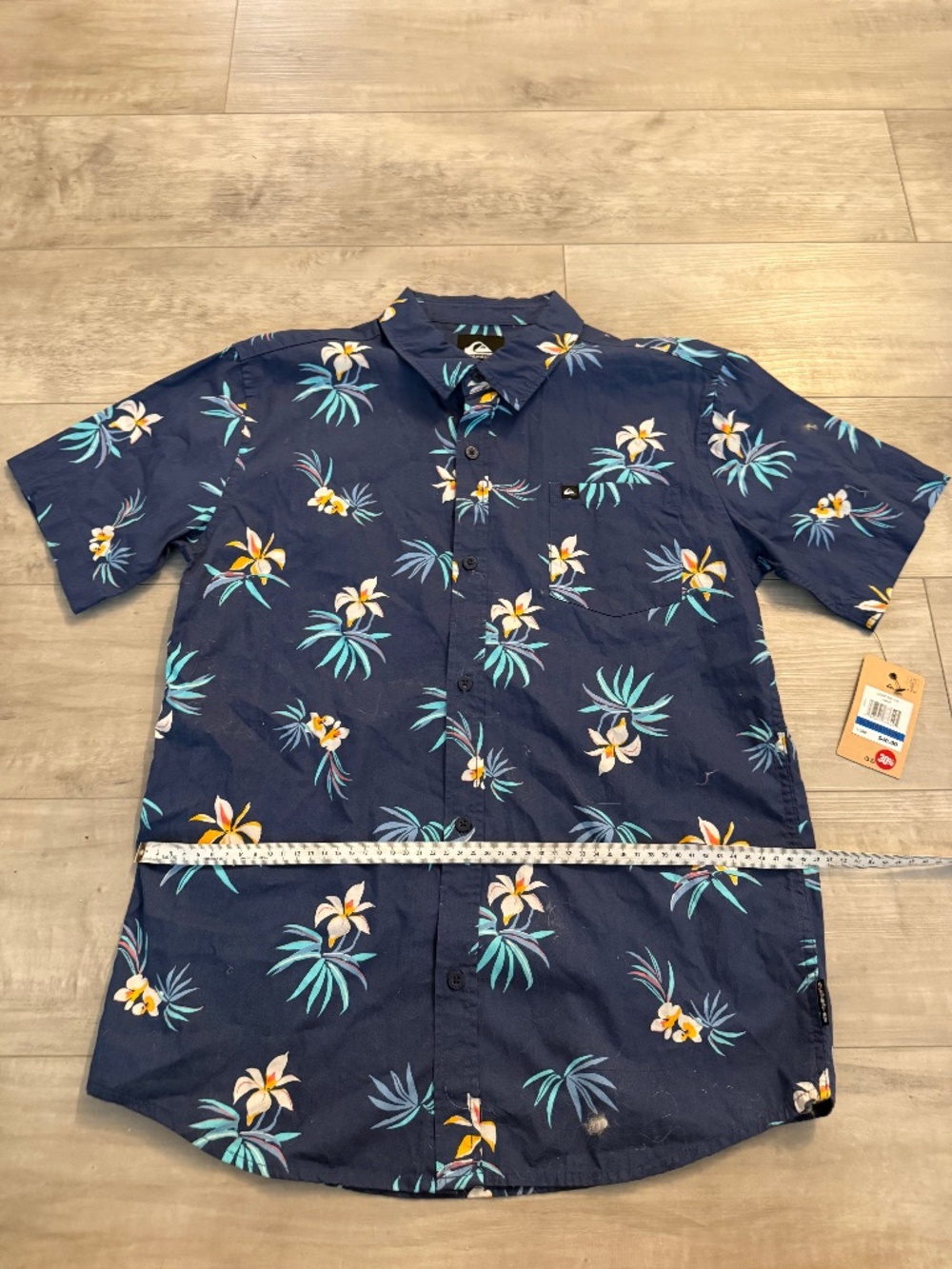 Quiksilver Button Down Shirt Teen or Men’s